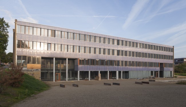 AA-AR (Atelier d'Architecture Alain Richard) 
Athénée Royal Riva Bella, Braine L'Alleud
Belgium, 2012