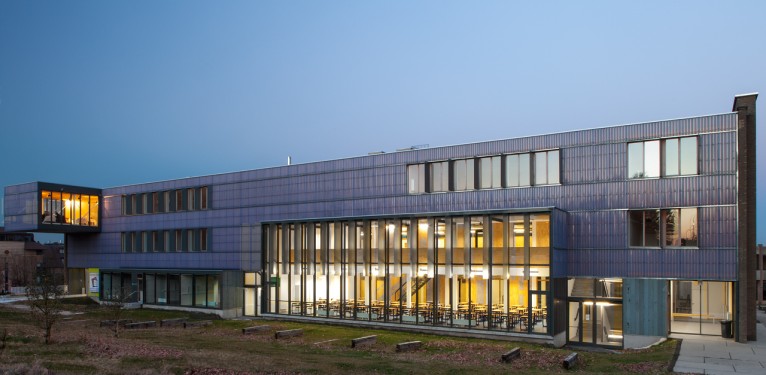 AA-AR (Atelier d'Architecture Alain Richard) 
Athénée Royal Riva Bella, Braine L'Alleud
Belgium, 2013