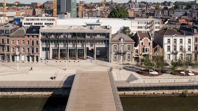 Quais de Sambre & Quai 10, centre de l'image animée et interactive