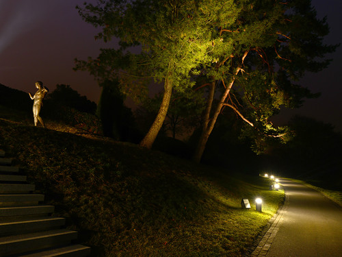 Mise en lumière du parc du CIO à Lausanne