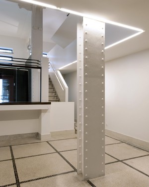 l'ancien escalier récupéré pour l'accès à la passerelle