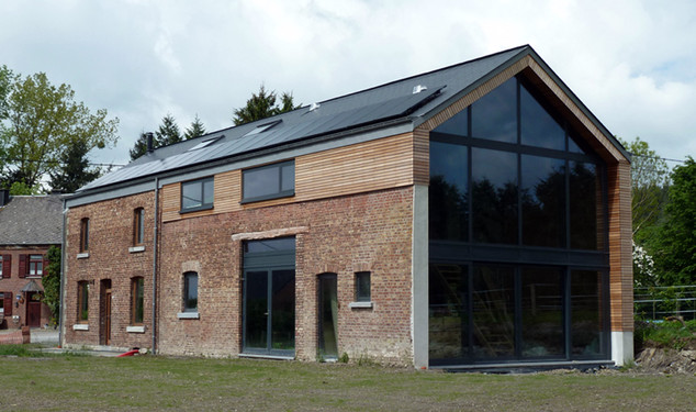 BRIQUEMONT - Transformation d’une grange.