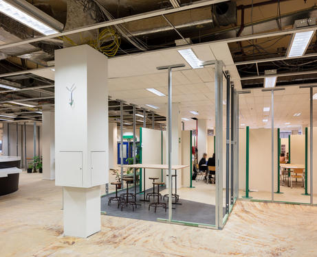 In front the most public space, behind semi-public (inbetween) workspace, at the back workshopspaces